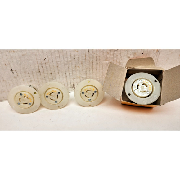 Lot of 2 Hubbell HBL4715C Flanged Nlyon Twist-Lock 2 Pole 3 Wire 15A 125V - Picture 2 of 9